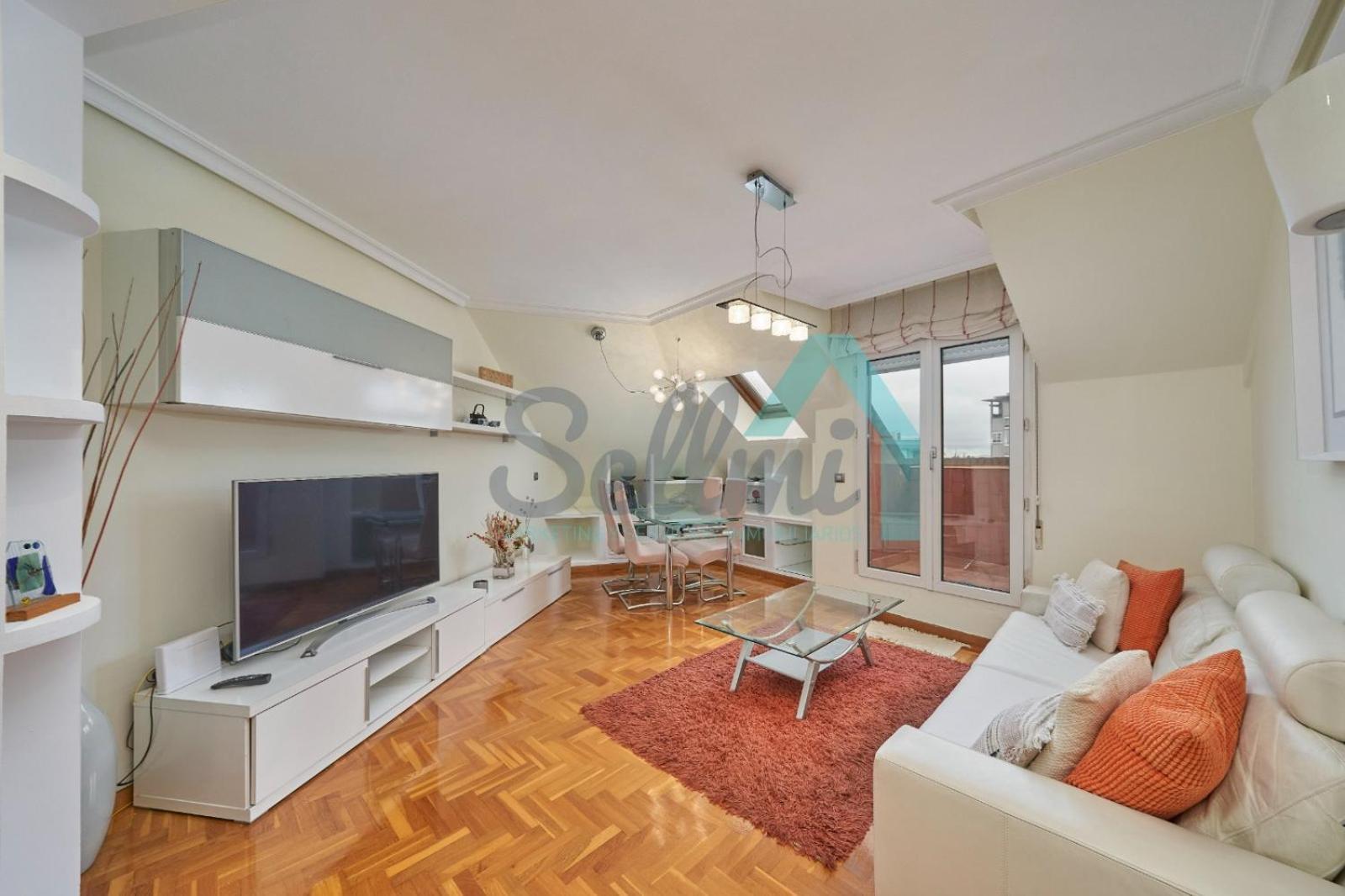 Apartmán Atico Salesas Oviedo Exteriér fotografie