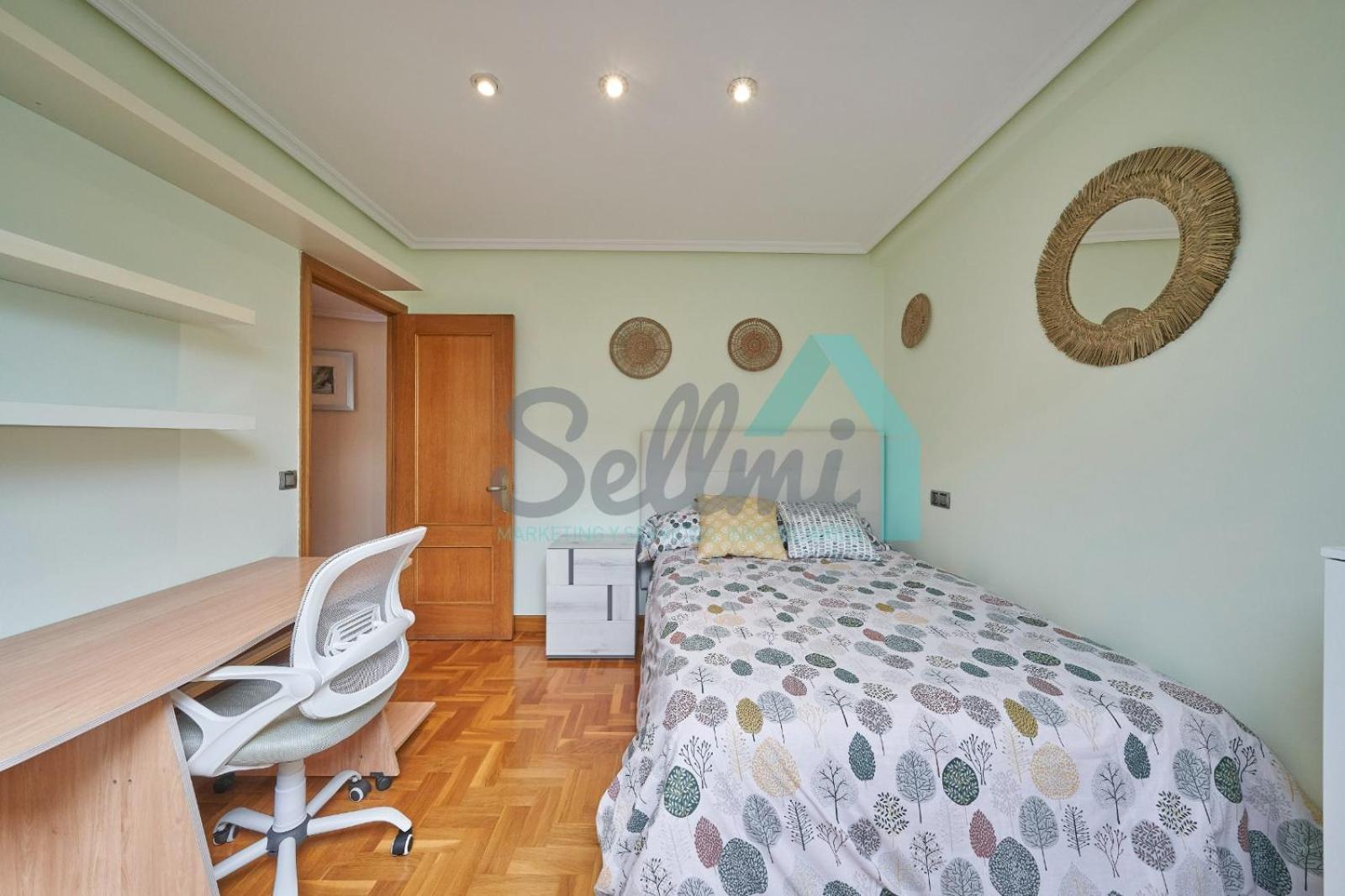 Apartmán Atico Salesas Oviedo Exteriér fotografie