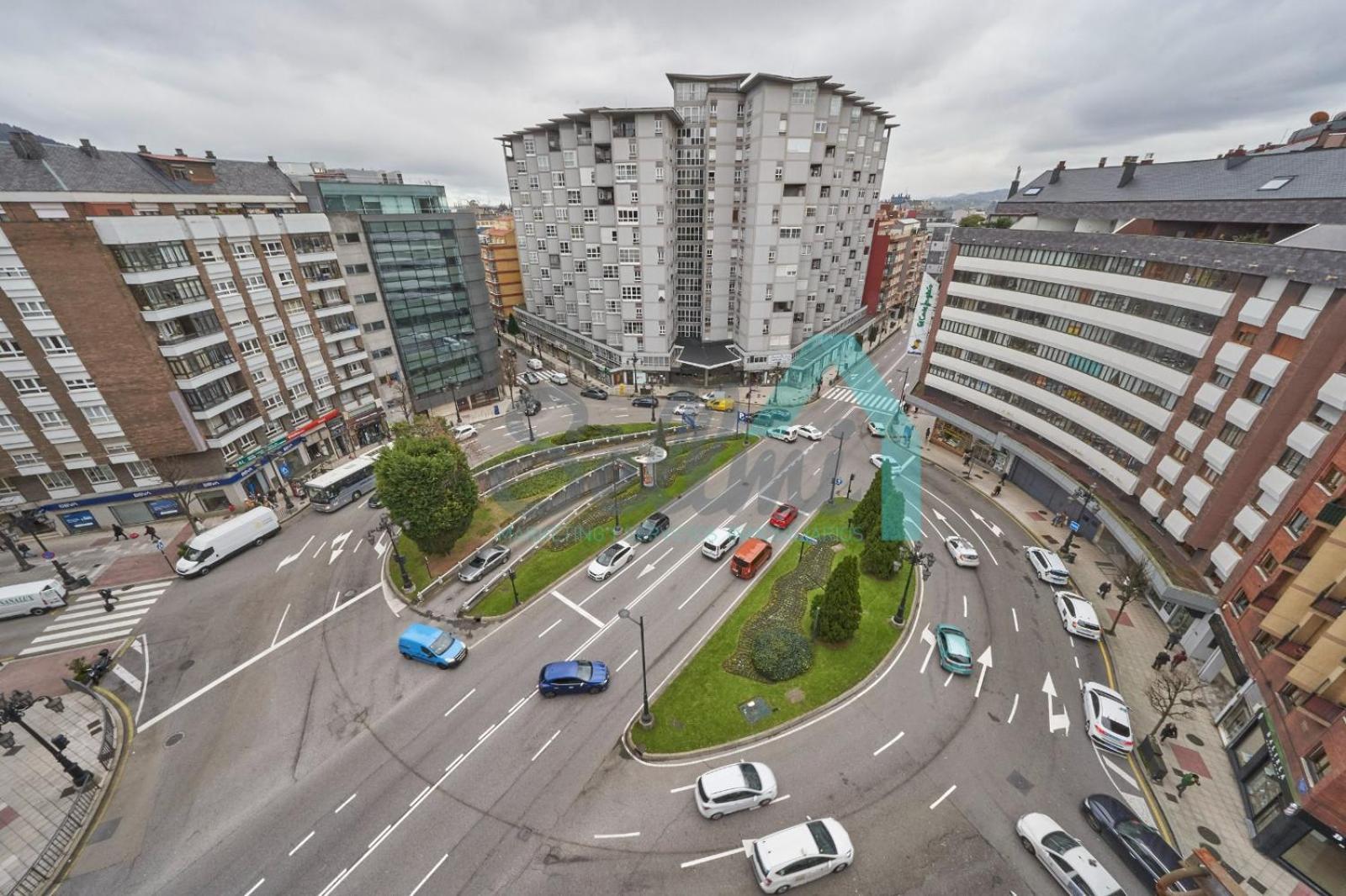 Apartmán Atico Salesas Oviedo Exteriér fotografie